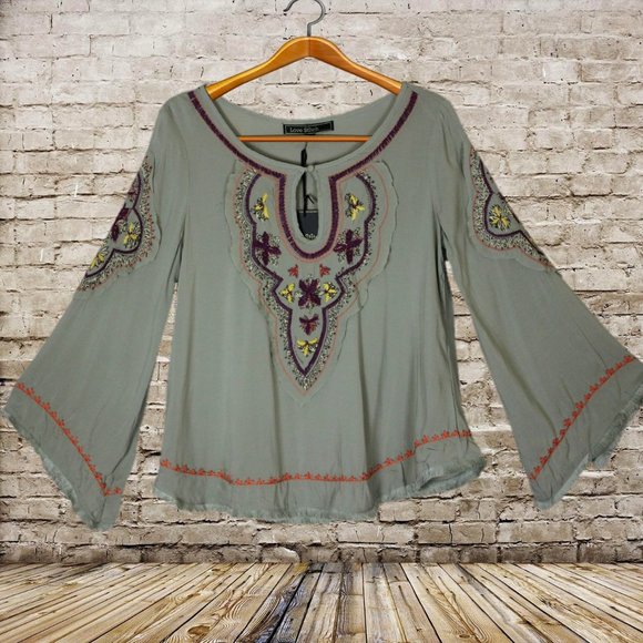 Love Stitch Tops - NWT Love Stitch Boho Embroidered Bell Sleeve Top S
